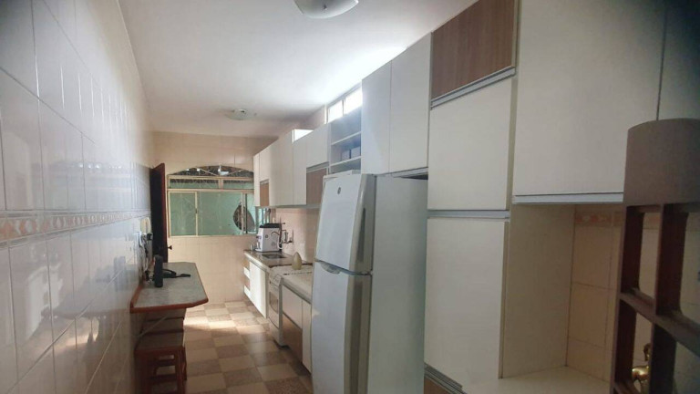 Imagem Casa com 3 Quartos à Venda, 360 m² em Flamengo - Contagem