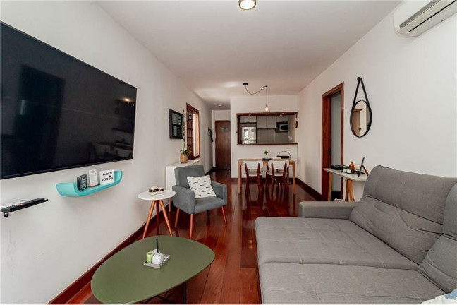 Imagem Apartamento com 2 Quartos à Venda, 117 m² em Moinhos De Vento - Porto Alegre