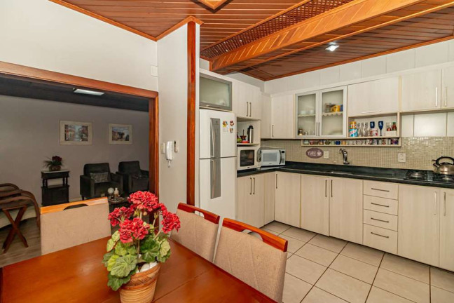 Imagem Apartamento com 3 Quartos à Venda, 100 m² em Petrópolis - Porto Alegre Imagem Apartamento com 3 Quartos à Venda, 100 m² em Petrópolis - Porto Alegre