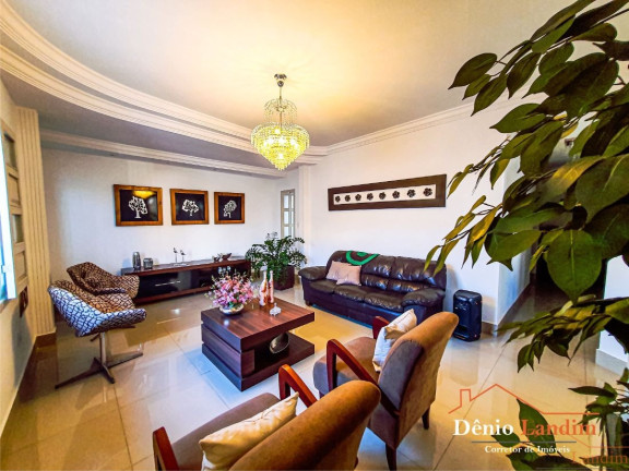 Imagem Casa com 4 Quartos à Venda, 280 m² em Todos Os Santos - Montes Claros Imagem Casa com 4 Quartos à Venda, 280 m² em Todos Os Santos - Montes Claros