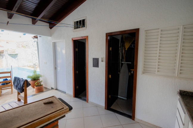 Imagem Casa com 4 Quartos à Venda,  em Jardim Califórnia - Cuiabá