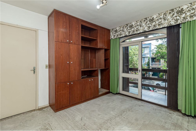 Imagem Imóvel com 3 Quartos à Venda, em Auxiliadora - Porto Alegre Imagem Imóvel com 3 Quartos à Venda, em Auxiliadora - Porto Alegre