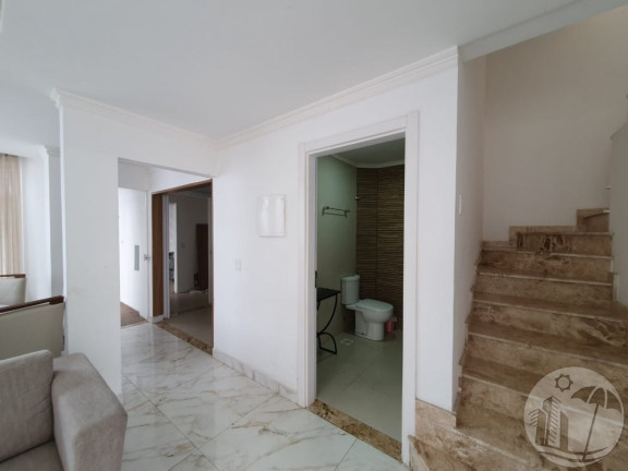 Imagem Sobrado com 3 Quartos à Venda, 304 m² em Centro - Balneário Camboriú Imagem Sobrado com 3 Quartos à Venda, 304 m² em Centro - Balneário Camboriú