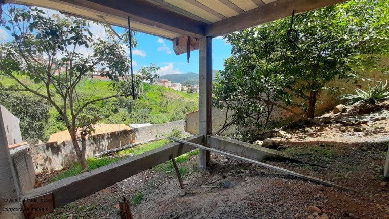 Imagem Sobrado com 2 Quartos à Venda, 130 m² em Estância São José - Poços De Caldas Imagem Sobrado com 2 Quartos à Venda, 130 m² em Estância São José - Poços De Caldas