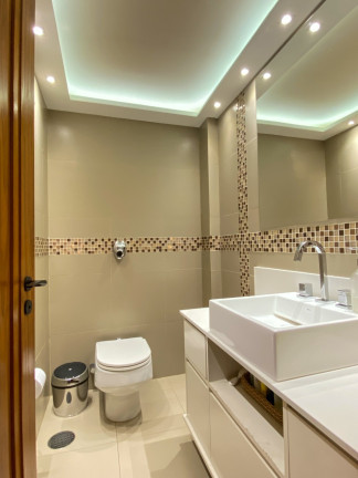 Imagem Imóvel com 3 Quartos à Venda, 140 m² em Rio Branco - Porto Alegre Imagem Imóvel com 3 Quartos à Venda, 140 m² em Rio Branco - Porto Alegre