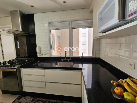 Imagem Apartamento com 3 Quartos à Venda, 130 m²