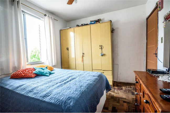 Imagem Imóvel com 4 Quartos à Venda, em Passo Da Areia - Porto Alegre Imagem Imóvel com 4 Quartos à Venda, em Passo Da Areia - Porto Alegre
