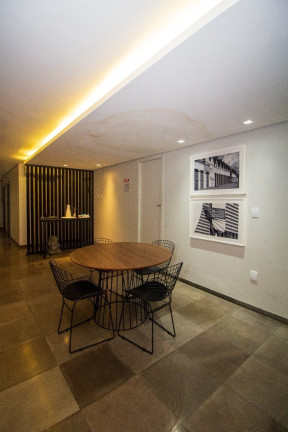 Imagem Apartamento com 1 Quarto à Venda, 18 m² em Centro Histórico - Porto Alegre Imagem Apartamento com 1 Quarto à Venda, 18 m² em Centro Histórico - Porto Alegre