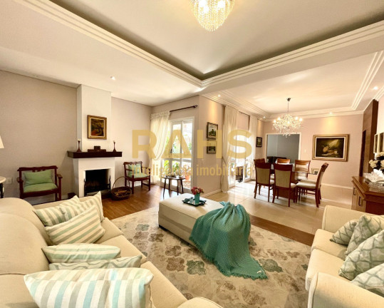 Imagem Casa com 3 Quartos à Venda, 265 m² em América - Joinville Imagem Casa com 3 Quartos à Venda, 265 m² em América - Joinville