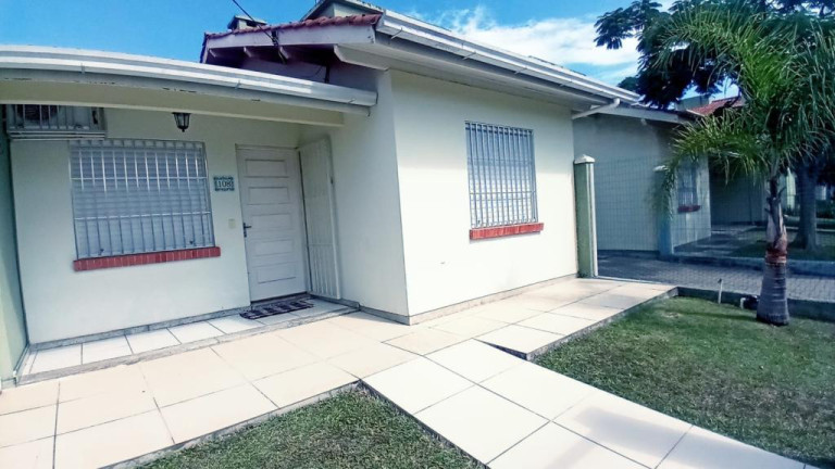 Apartamento com 3 Quartos à Venda,  em Capão Novo - Capao Da Canoa