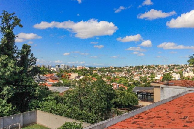 Imagem Casa com 5 Quartos à Venda, 254 m² em Três Figueiras - Porto Alegre Imagem Casa com 5 Quartos à Venda, 254 m² em Três Figueiras - Porto Alegre
