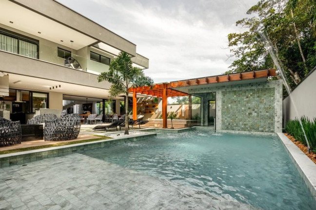 Imóvel com 5 Quartos à Venda,  em Riviera - Bertioga