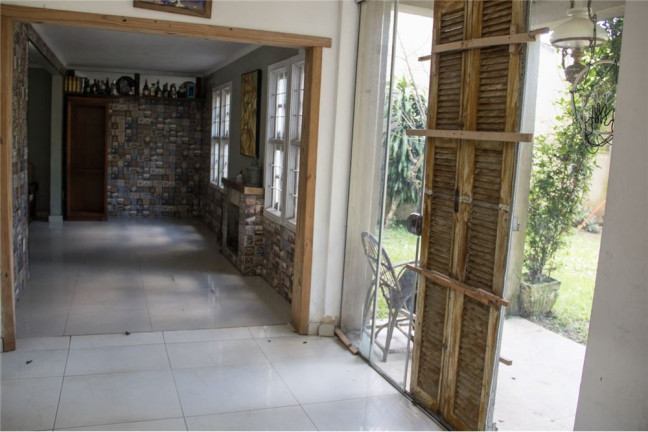 Imagem Casa com 2 Quartos à Venda, em Jardim Sabará - Porto Alegre Imagem Casa com 2 Quartos à Venda, em Jardim Sabará - Porto Alegre