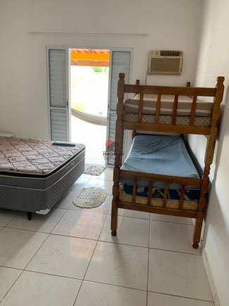 Imagem Casa com 2 Quartos à Venda, 250 m² em Belmira Novaes - Peruíbe Imagem Casa com 2 Quartos à Venda, 250 m² em Belmira Novaes - Peruíbe