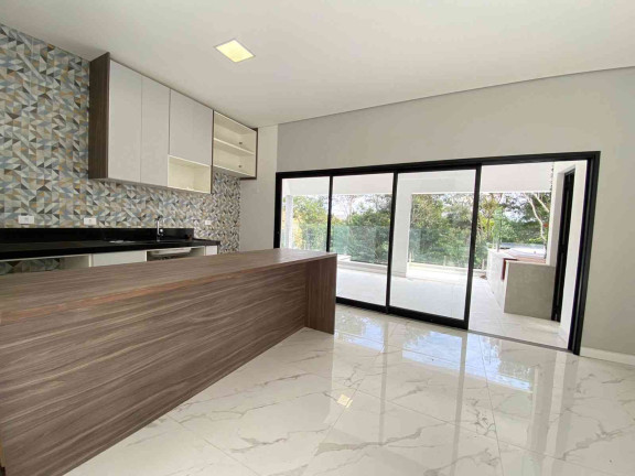 Imagem Casa com 4 Quartos à Venda, 230 m² em Aruã - Mogi Das Cruzes Imagem Casa com 4 Quartos à Venda, 230 m² em Aruã - Mogi Das Cruzes