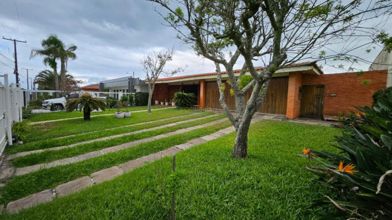 Imagem Casa com 4 Quartos à Venda, 264 m² em Atlântida - Xangri-lá Imagem Casa com 4 Quartos à Venda, 264 m² em Atlântida - Xangri-lá