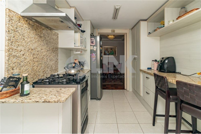 Imagem Apartamento com 3 Quartos à Venda, 144 m² em Moinhos De Vento - Porto Alegre
