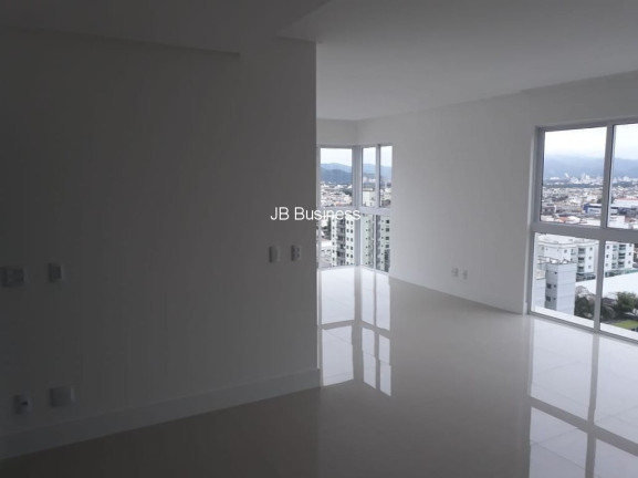 Imagem Imóvel com 3 Quartos à Venda, 123 m² em Centro - Balneário Camboriú Imagem Imóvel com 3 Quartos à Venda, 123 m² em Centro - Balneário Camboriú