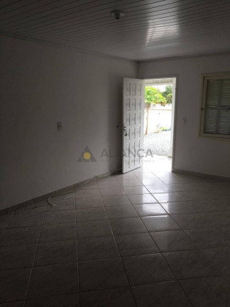 Imagem Casa com 3 Quartos para Alugar,  em Centro - Navegantes