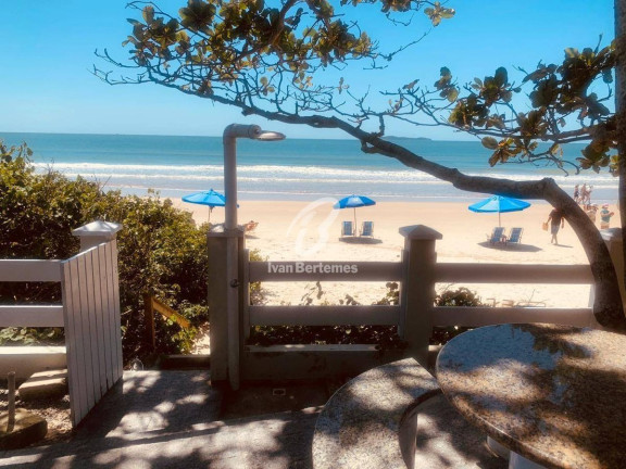 Imagem Casa com 4 Quartos para Temporada, em Canto Grande - Bombinhas Imagem Casa com 4 Quartos para Temporada, em Canto Grande - Bombinhas