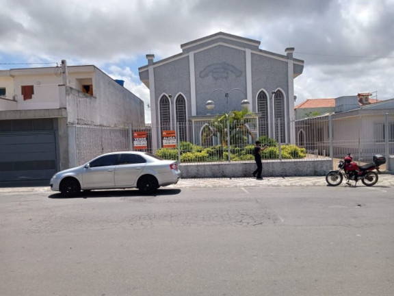 Sala Comercial à Venda ou Locação, 366 m² em Jardim Cacique - Suzano