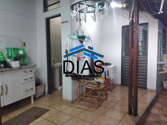 Imagem Casa com 3 Quartos à Venda, 161 m² em Centro - Araraquara Imagem Casa com 3 Quartos à Venda, 161 m² em Centro - Araraquara