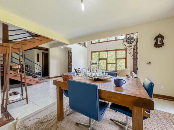 Imagem Casa com 4 Quartos à Venda, 276 m² em Carlos Guinle - Teresópolis Imagem Casa com 4 Quartos à Venda, 276 m² em Carlos Guinle - Teresópolis