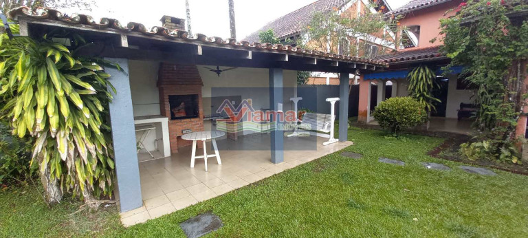 Imagem Casa com 4 Quartos à Venda, 338 m² em Jardim Virgínia - Guarujá Imagem Casa com 4 Quartos à Venda, 338 m² em Jardim Virgínia - Guarujá