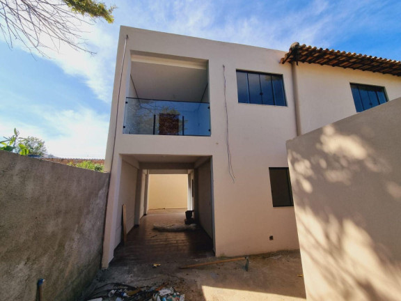 Imagem Casa com 2 Quartos à Venda, 60 m² em Resplendor - Igarapé Imagem Casa com 2 Quartos à Venda, 60 m² em Resplendor - Igarapé