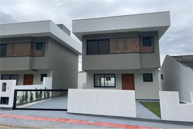 Imagem Casa com 3 Quartos à Venda, em Bela Vista - Palhoça Imagem Casa com 3 Quartos à Venda, em Bela Vista - Palhoça