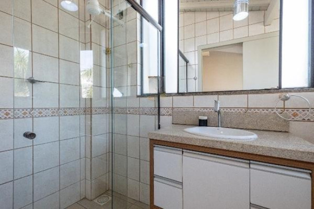 Imagem Sobrado com 3 Quartos à Venda, 160 m² em Cachoeira Do Bom Jesus - Florianópolis