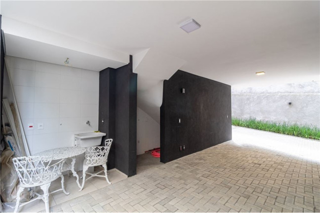 Imagem Casa com 2 Quartos à Venda, em Higienópolis - São Paulo Imagem Casa com 2 Quartos à Venda, em Higienópolis - São Paulo