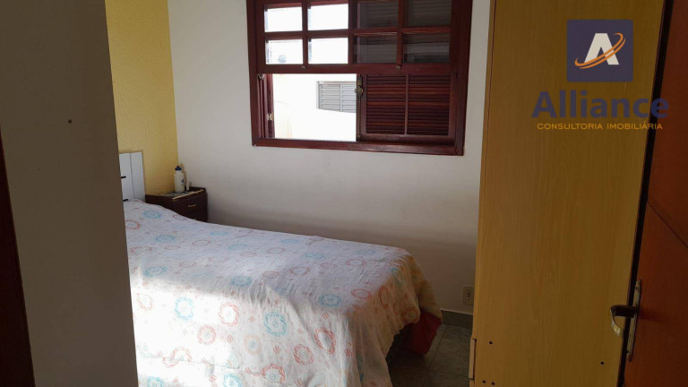 Imagem Casa com 4 Quartos à Venda, 180 m² em Santo Antônio - Louveira