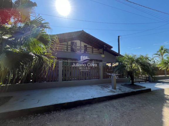 Imagem Sobrado com 5 Quartos à Venda, 258 m² em Barra Do Sai - Itapoá