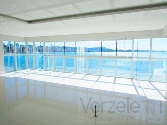 Imagem Apartamento com 4 Quartos à Venda, 237 m² em Centro - Balneário Camboriú Imagem Apartamento com 4 Quartos à Venda, 237 m² em Centro - Balneário Camboriú