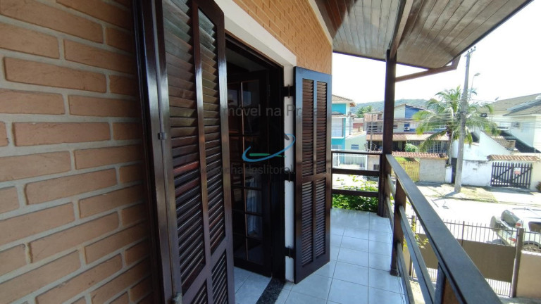 Imagem Casa com 3 Quartos à Venda, 144 m² em Massaguaçu - Caraguatatuba Imagem Casa com 3 Quartos à Venda, 144 m² em Massaguaçu - Caraguatatuba