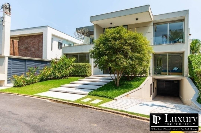 Imagem Casa com 8 Quartos à Venda, 647 m² em Tabatinga - Caraguatatuba Imagem Casa com 8 Quartos à Venda, 647 m² em Tabatinga - Caraguatatuba