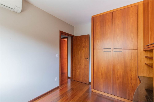 Imagem Apartamento com 2 Quartos à Venda, 87 m² em Centro Histórico - Porto Alegre Imagem Apartamento com 2 Quartos à Venda, 87 m² em Centro Histórico - Porto Alegre