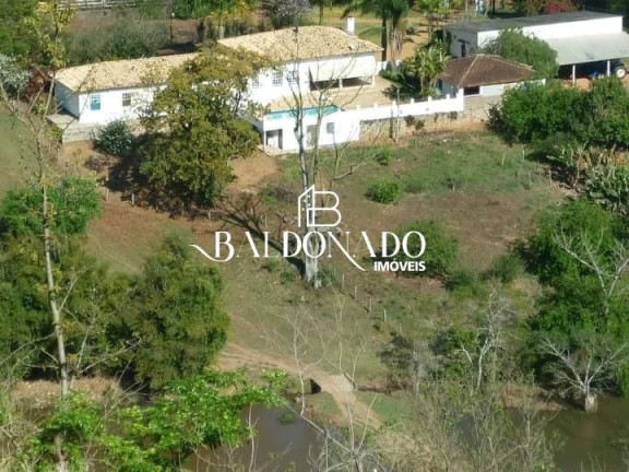 Imagem Imóvel com 4 Quartos à Venda, 726.000 m² em Centro - Monte Sião Imagem Imóvel com 4 Quartos à Venda, 726.000 m² em Centro - Monte Sião