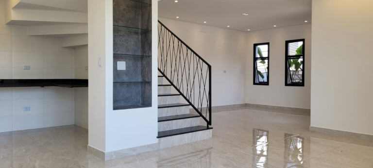 Imagem Sobrado com 4 Quartos à Venda, 200 m² em Villas Do Jaguari - Santana De Parnaíba Imagem Sobrado com 4 Quartos à Venda, 200 m² em Villas Do Jaguari - Santana De Parnaíba