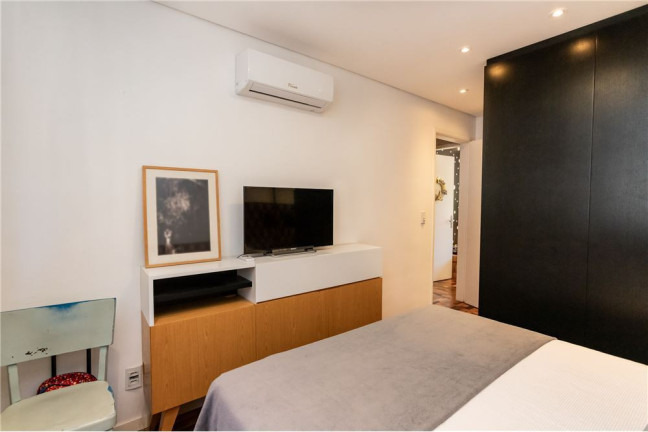 Imagem Imóvel com 2 Quartos à Venda, 69 m² em Humaitá - Porto Alegre Imagem Imóvel com 2 Quartos à Venda, 69 m² em Humaitá - Porto Alegre