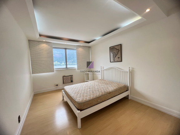Imagem Imóvel com 3 Quartos à Venda, 185 m² em Lagoa - Rio De Janeiro Imagem Imóvel com 3 Quartos à Venda, 185 m² em Lagoa - Rio De Janeiro