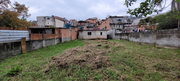 Imóvel com 2 Quartos à Venda, 650 m² em Jardim Itacolomi - Itapevi