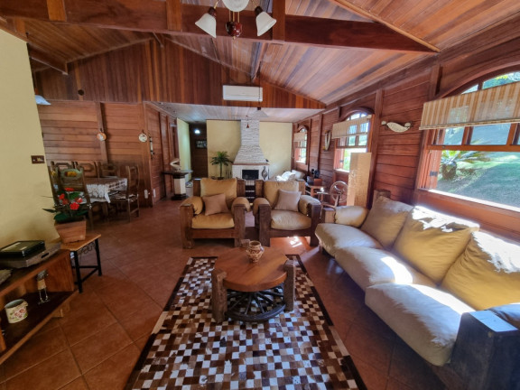 Foto do imóvel Casa de Condomínio com 3 Quartos à Venda, 300 m² em Ibiúna