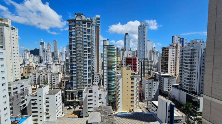Imagem Apartamento com 3 Quartos à Venda, 133 m² em Centro - Balneário Camboriú Imagem Apartamento com 3 Quartos à Venda, 133 m² em Centro - Balneário Camboriú