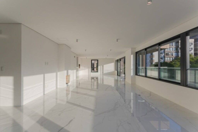 Imagem Apartamento com 3 Quartos à Venda, 269 m² em Rio Branco - Porto Alegre