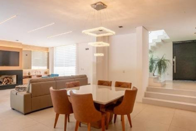 Imagem Casa com 5 Quartos à Venda, 340 m² em Vila Nova - Porto Alegre