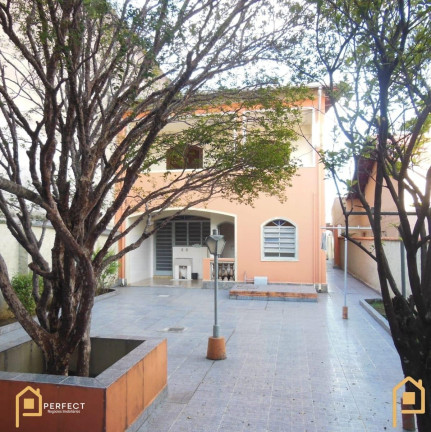 Imagem Casa com 3 Quartos à Venda, 212 m² em Centro - Taubaté Imagem Casa com 3 Quartos à Venda, 212 m² em Centro - Taubaté