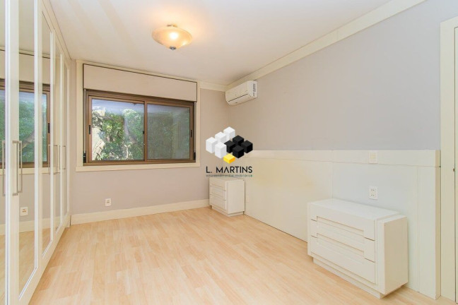 Imagem Apartamento com 3 Quartos à Venda, 148 m² em Moinhos De Vento - Porto Alegre Imagem Apartamento com 3 Quartos à Venda, 148 m² em Moinhos De Vento - Porto Alegre