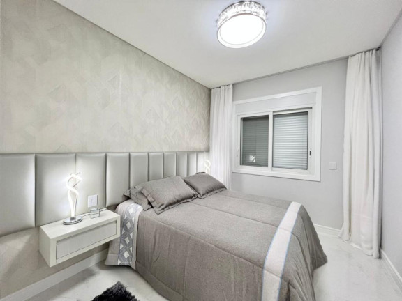 Imagem Casa com 4 Quartos à Venda, 240 m² em -- - Xangri-la Imagem Casa com 4 Quartos à Venda, 240 m² em -- - Xangri-la